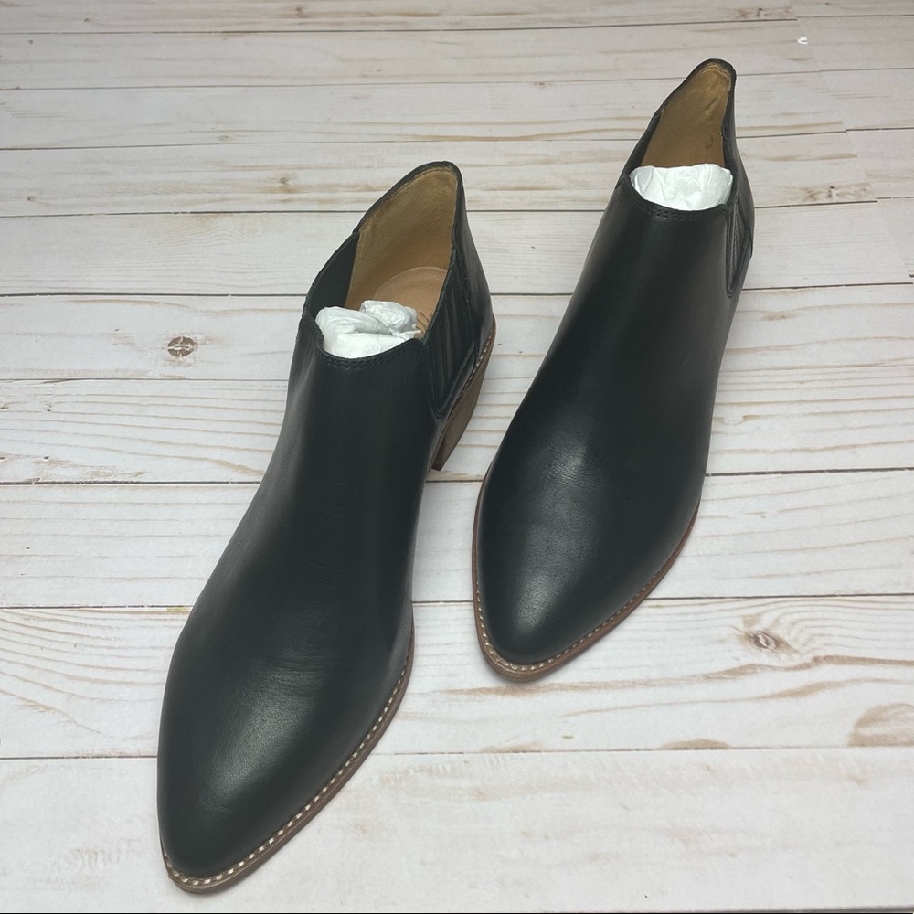 NIB Madewell Low Sonia Leather Chelsea Boot (size 9)